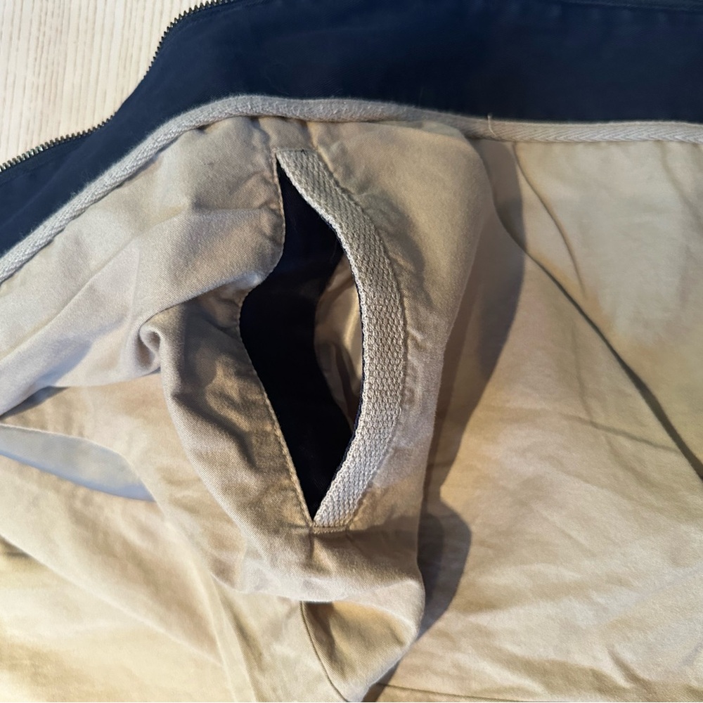 Eddie Bauer Men's Authentic Outdoor Outfitter (L) - Picture 8 of 15
